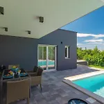 Holiday home Noemi *