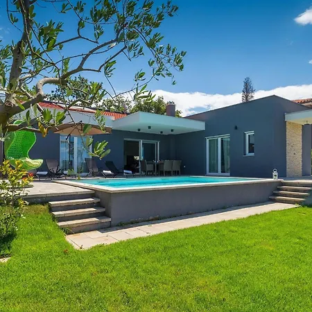 Noemi Будинок відпочинку Пула